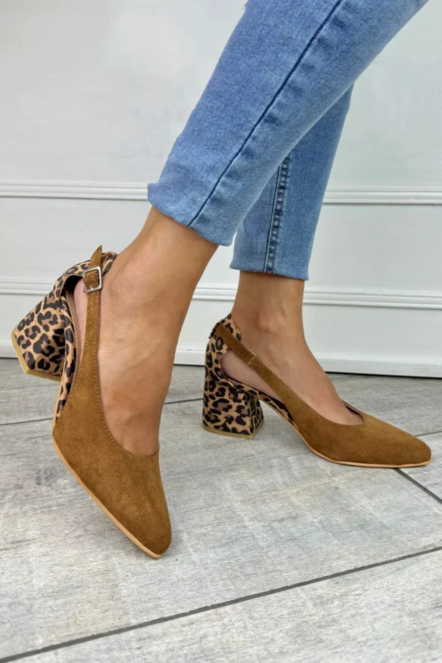 LEOPARD PRINT HEEL SLINGBACKS